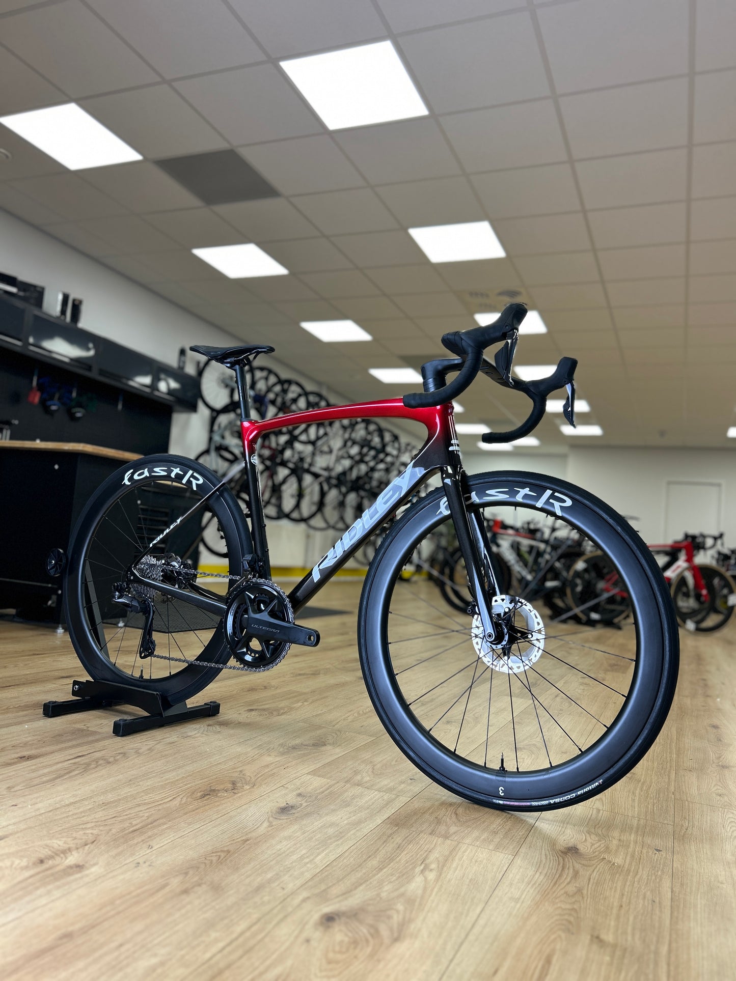 500km Ridley Fenix SLiC Di2 Carbon Racefiets