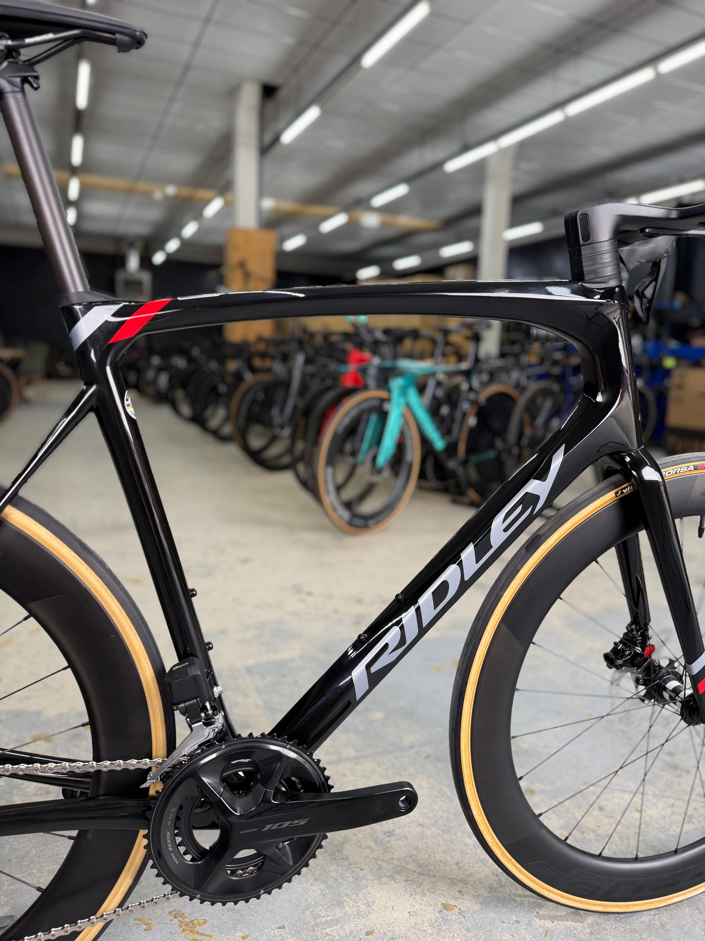SHOWROOM Ridley Fenix SLiC Di2 Carbon Racefiets