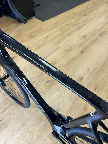 0km Showroom Model Cervélo Caledonia-5 AXS Carbon Racefiets