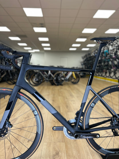 Showroom Model 0km Cannondale SuperSix EVO Hi-MOD Disc Carbon Racefiets