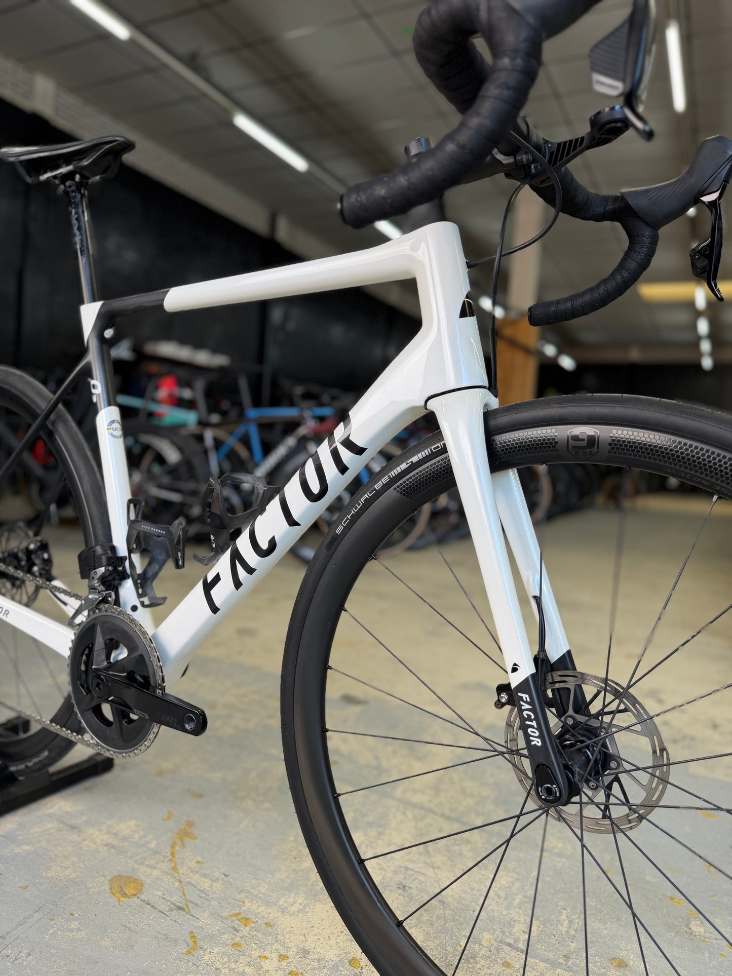 Factor O2 AXS Carbon Racefiets