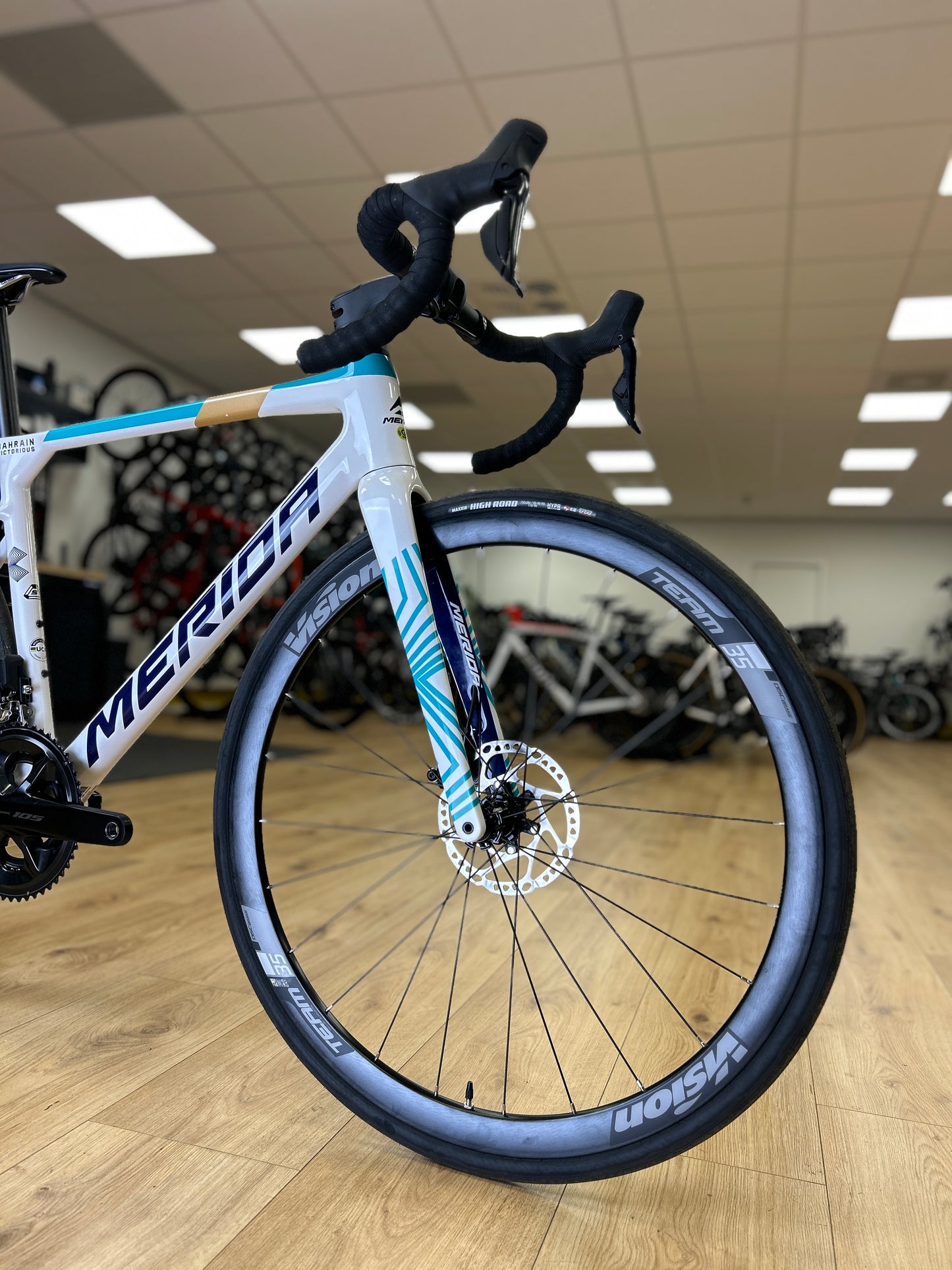 SHOWROOM MODEL 0km Merida Scultura 5000 Di2 Carbon Racefiets