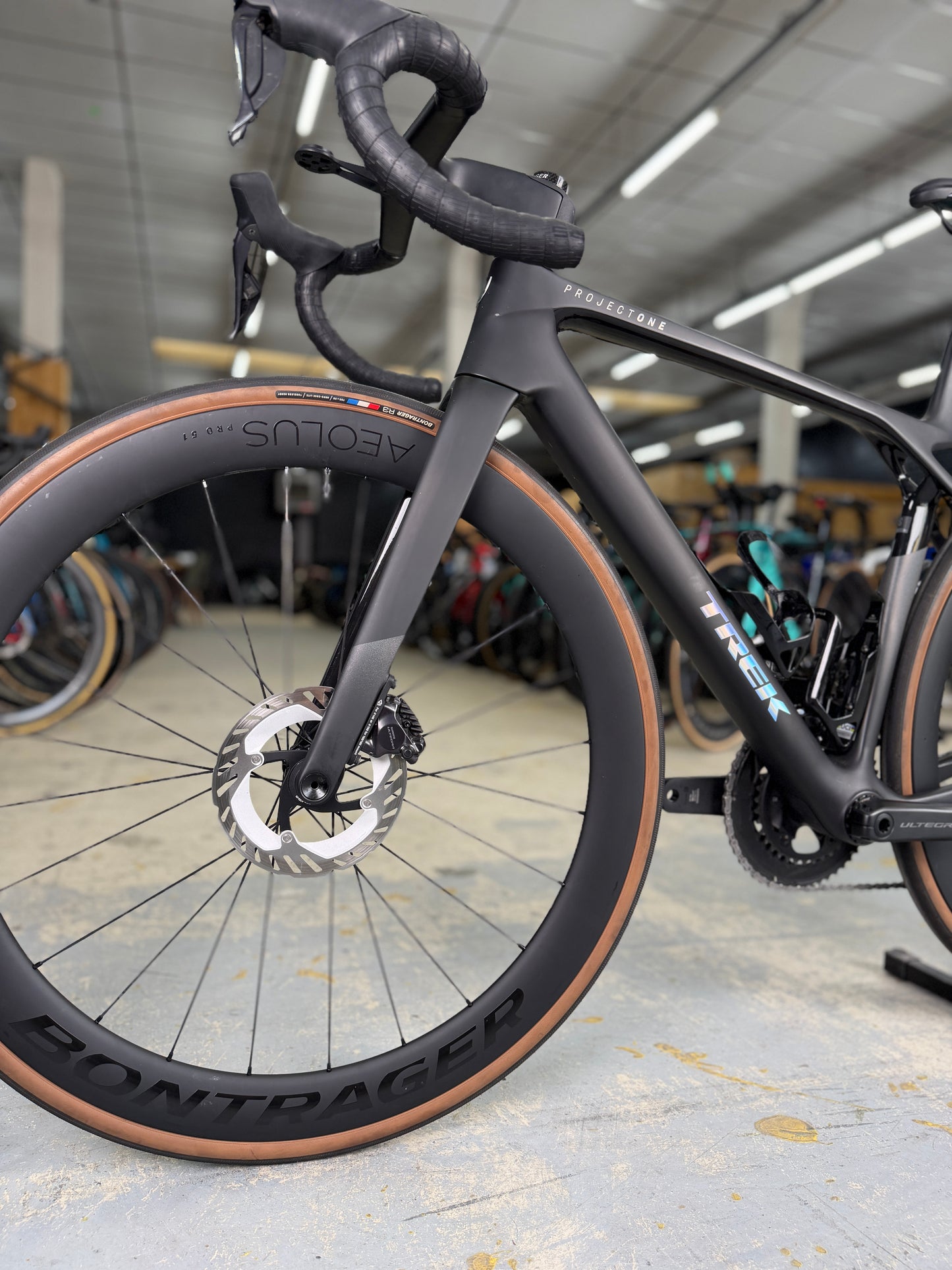 1000km Trek Madone SLR7 Di2 Carbon Racefiets