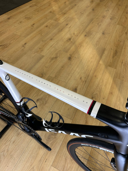 Isaac Element Di2 Carbon Racefiets