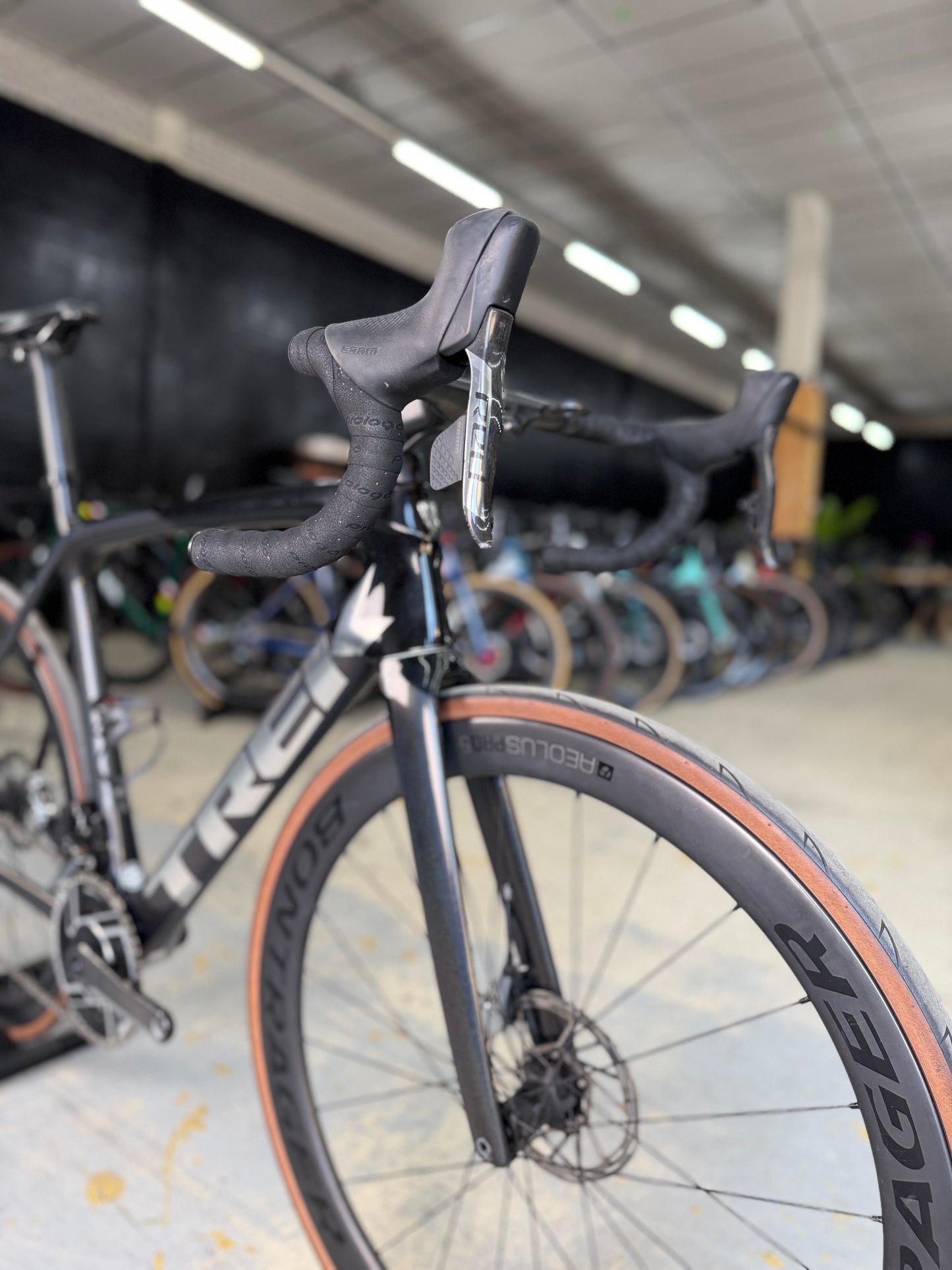 Trek Emonda SLR eTap Red Carbon Racefiets