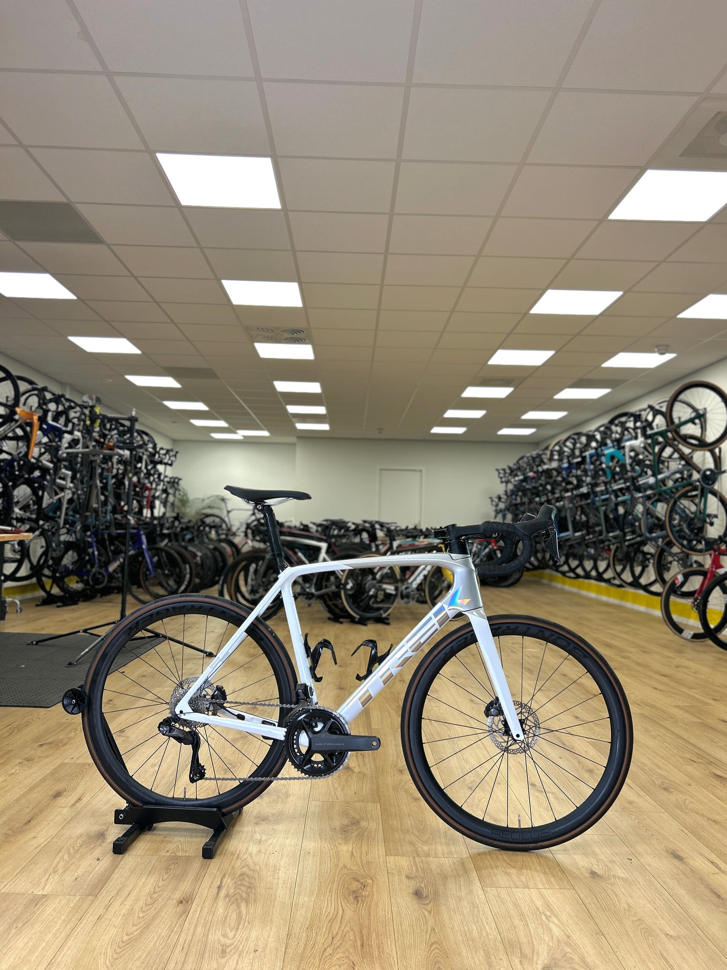 Trek Emonda SL7 Di2 Carbon Road Bike