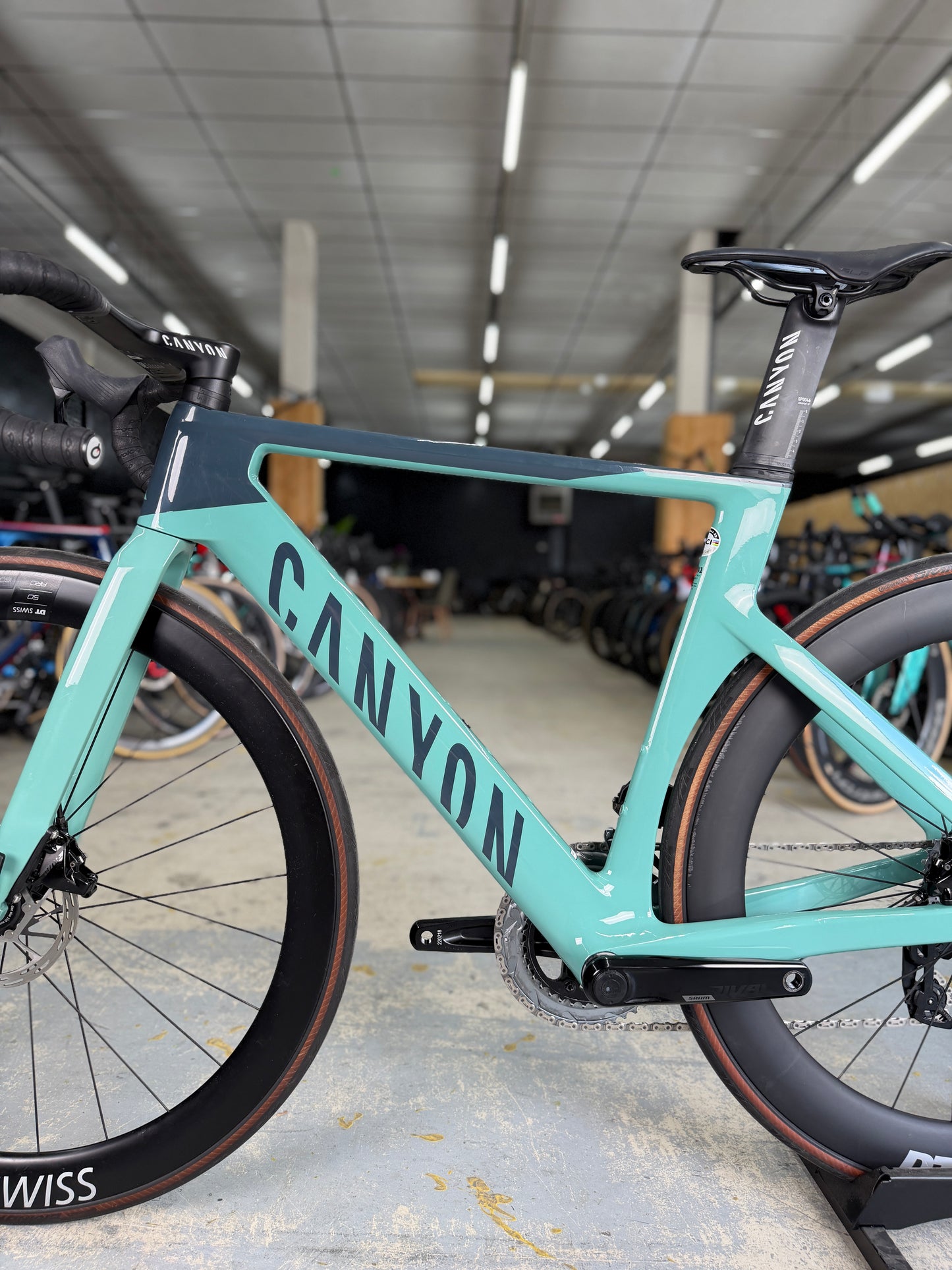 Canyon Aeroad CF SLX AXS Carbon Racefiets