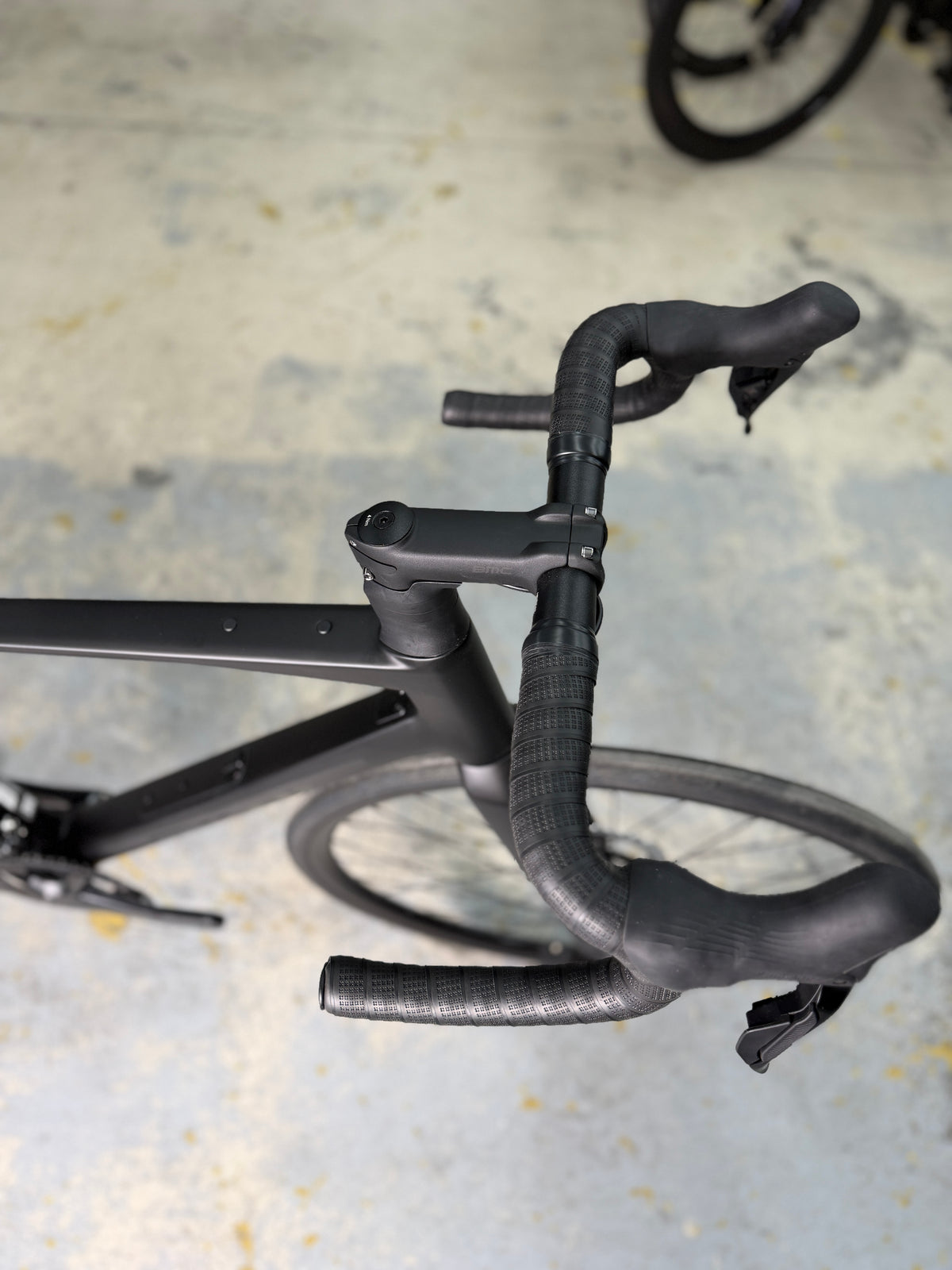 NIEUW BMC Roadmachine TWO Di2 Carbon Racefiets
