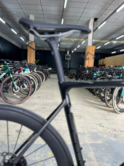 NIEUW Isaac Element Di2 Carbon Racefiets