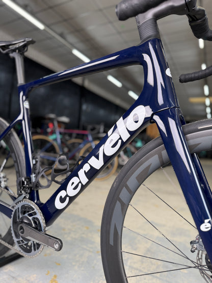 Cervélo Caledonia-5 Red eTap Carbon Road Bike