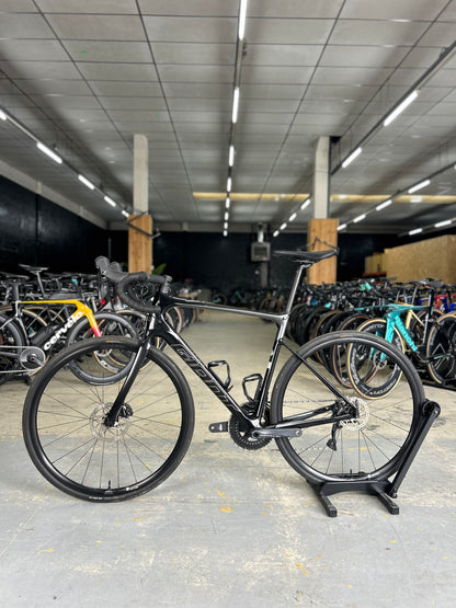 Giant Defy Advanced 2 Carbon Road Bike
