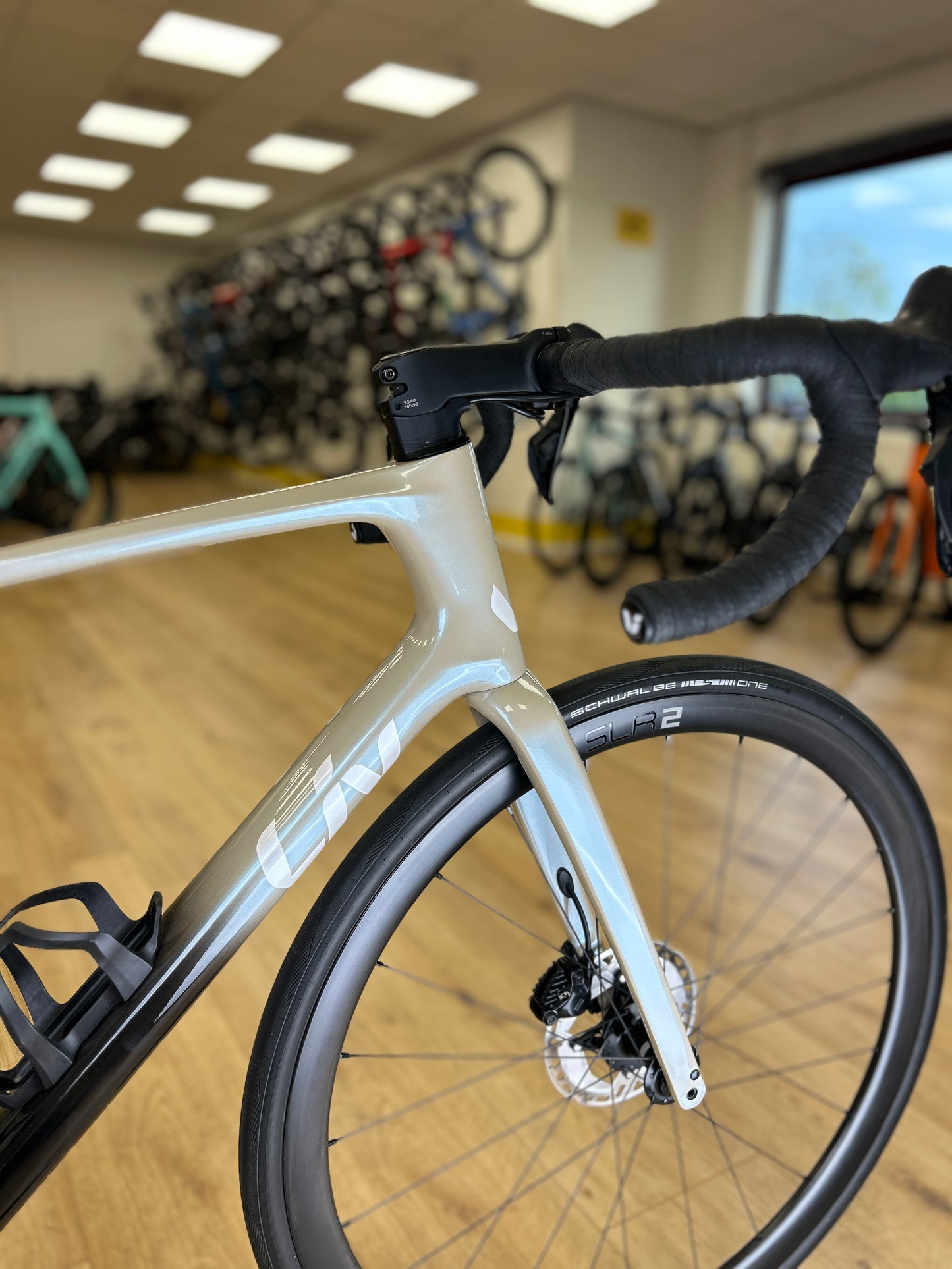 Liv Avail DI2 Carbon Disc Racefiets