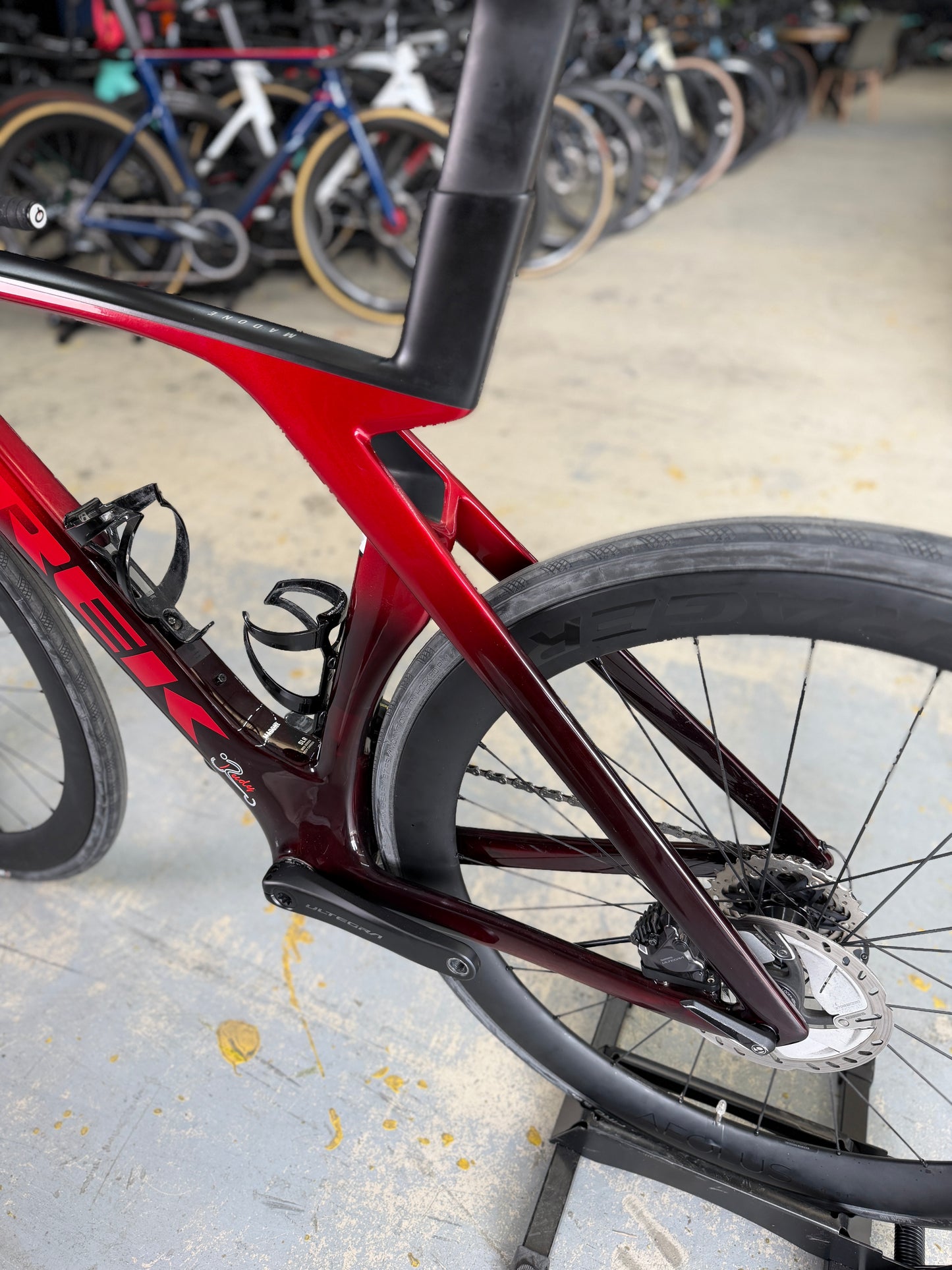 Trek Madone SLR7 Di2 Carbon Road Bike