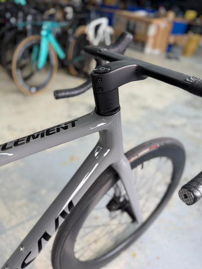Isaac Element Di2 Carbon Racefiets