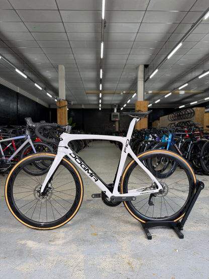 Pinarello Dogma F10 SRAM Red eTap Carbon Road Bike