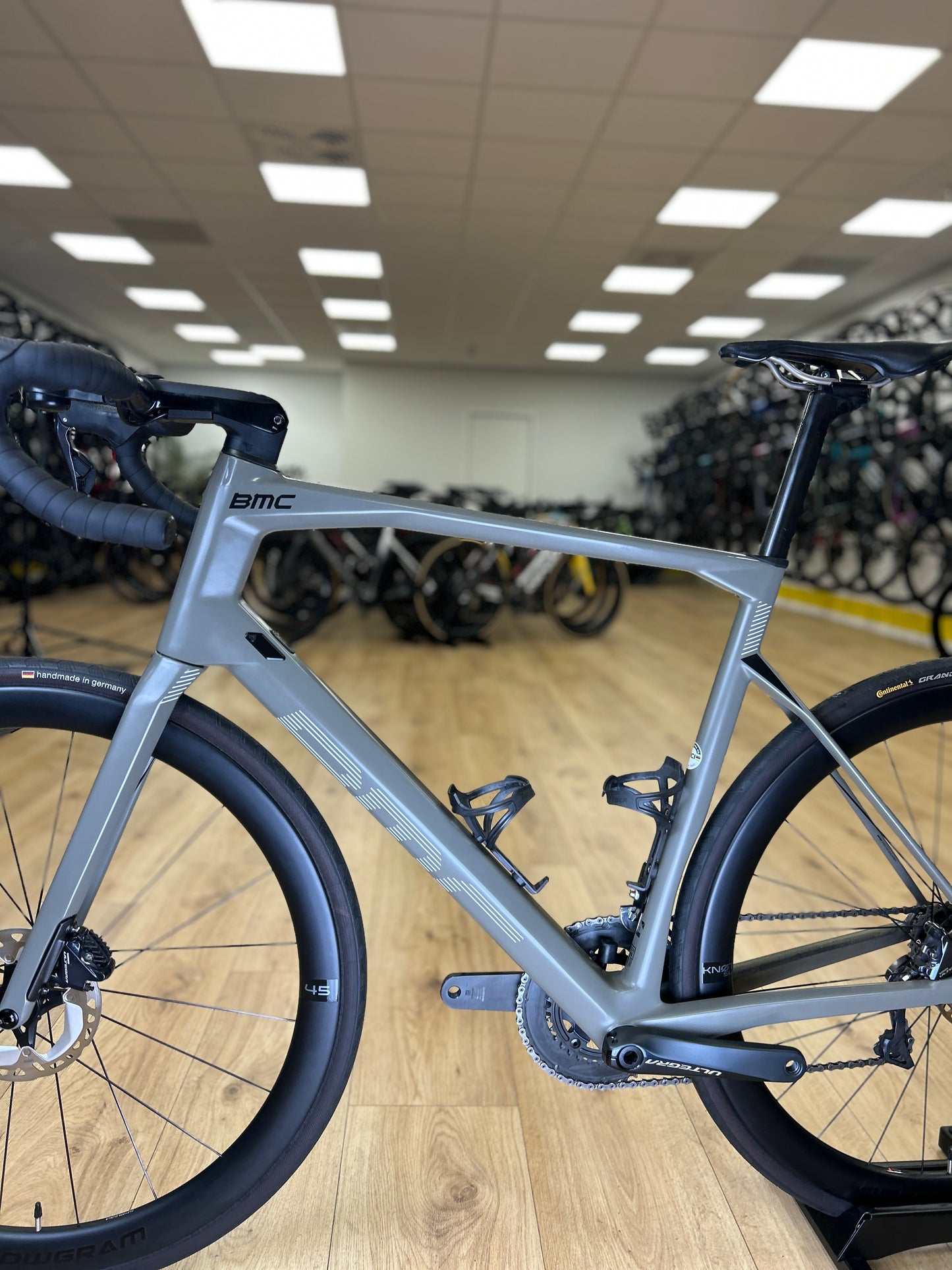 BMC Roadmachine 01 ONE Carbon Racefiets