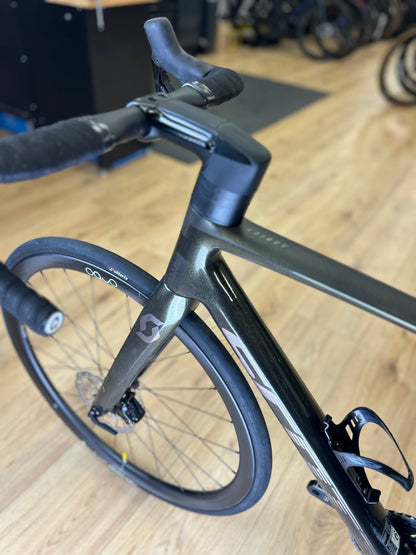 Scott Addict RC Di2 Carbon Road Bike