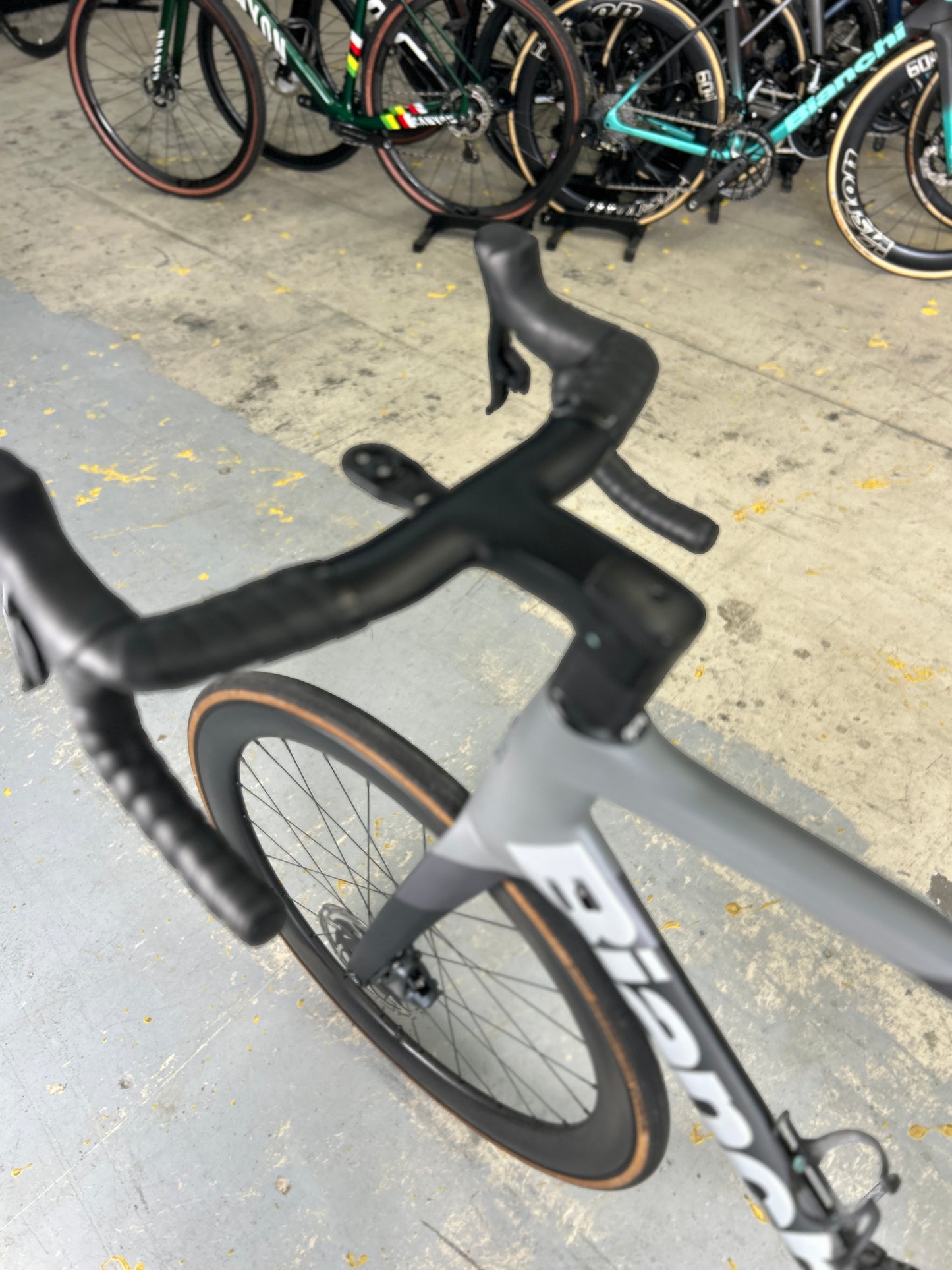 Bianchi Oltre XR4 AXS Carbon Road Bike
