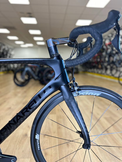 Showroom Pinarello Prince Carbon Ultegra Racefiets