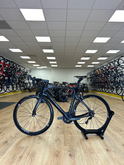 Showroom Pinarello Prince Carbon Ultegra Racefiets