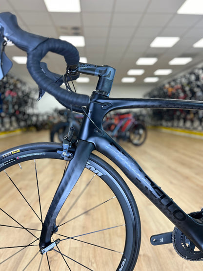 Showroom Pinarello Prince Carbon Ultegra Racefiets