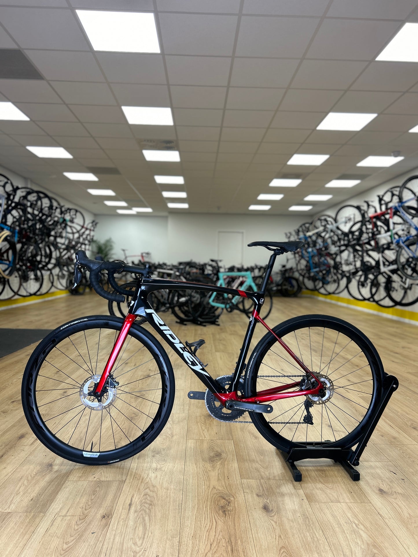 Ridley Fenix Slic Di2 Carbon Disc Racefiets