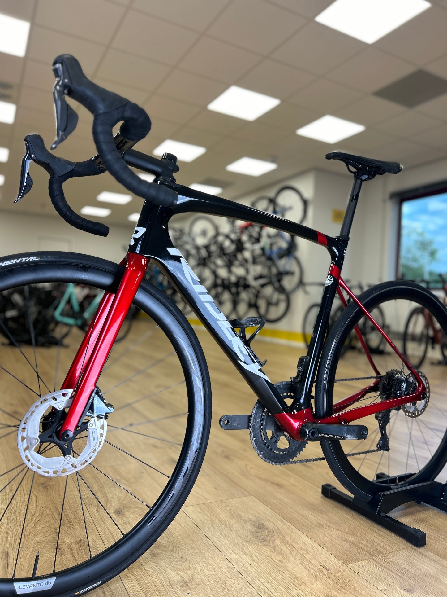 Ridley Fenix Slic Di2 Carbon Disc Racefiets