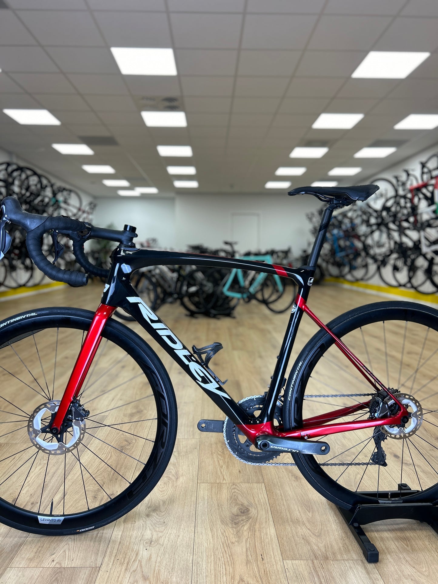 Ridley Fenix Slic Di2 Carbon Disc Racefiets