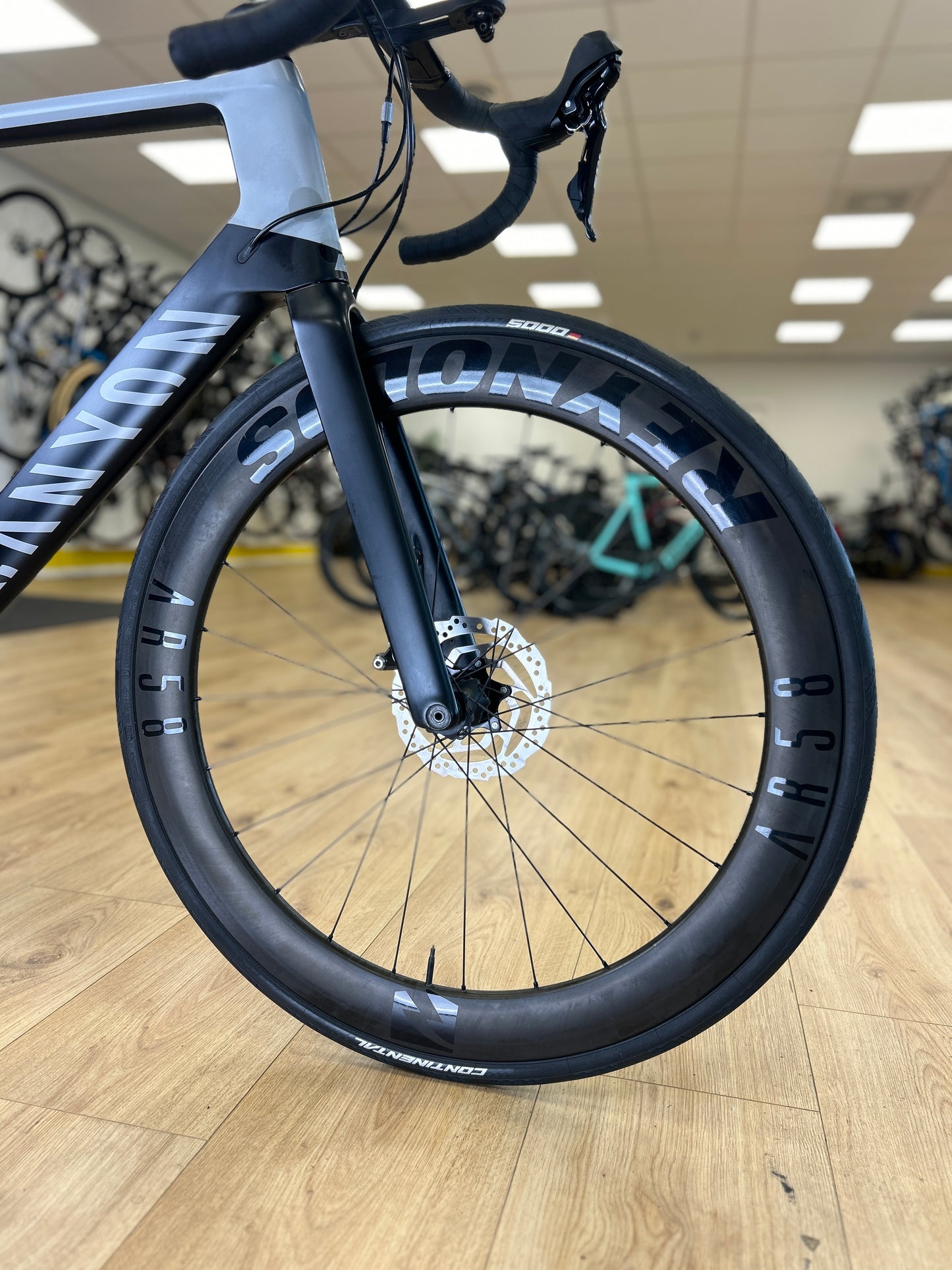 Canyon Aeroad Carbon Disc Racefiets