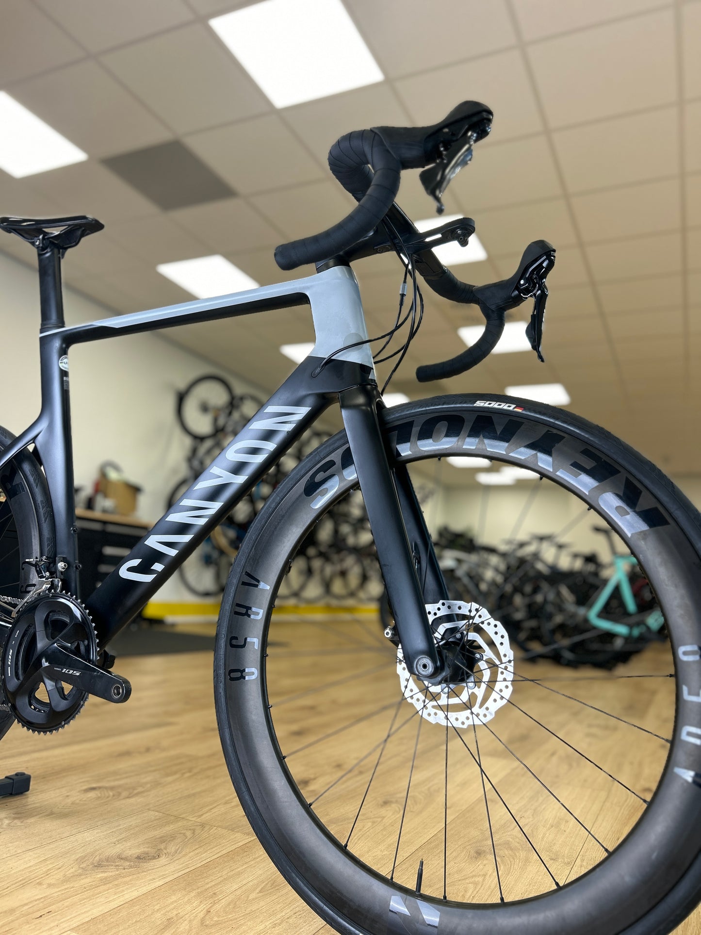 Canyon Aeroad Carbon Disc Racefiets