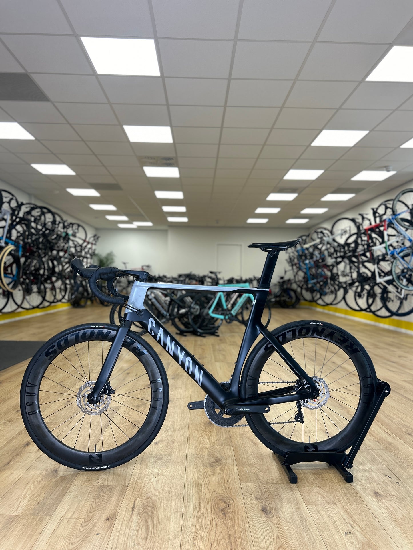 Canyon Aeroad Carbon Disc Racefiets