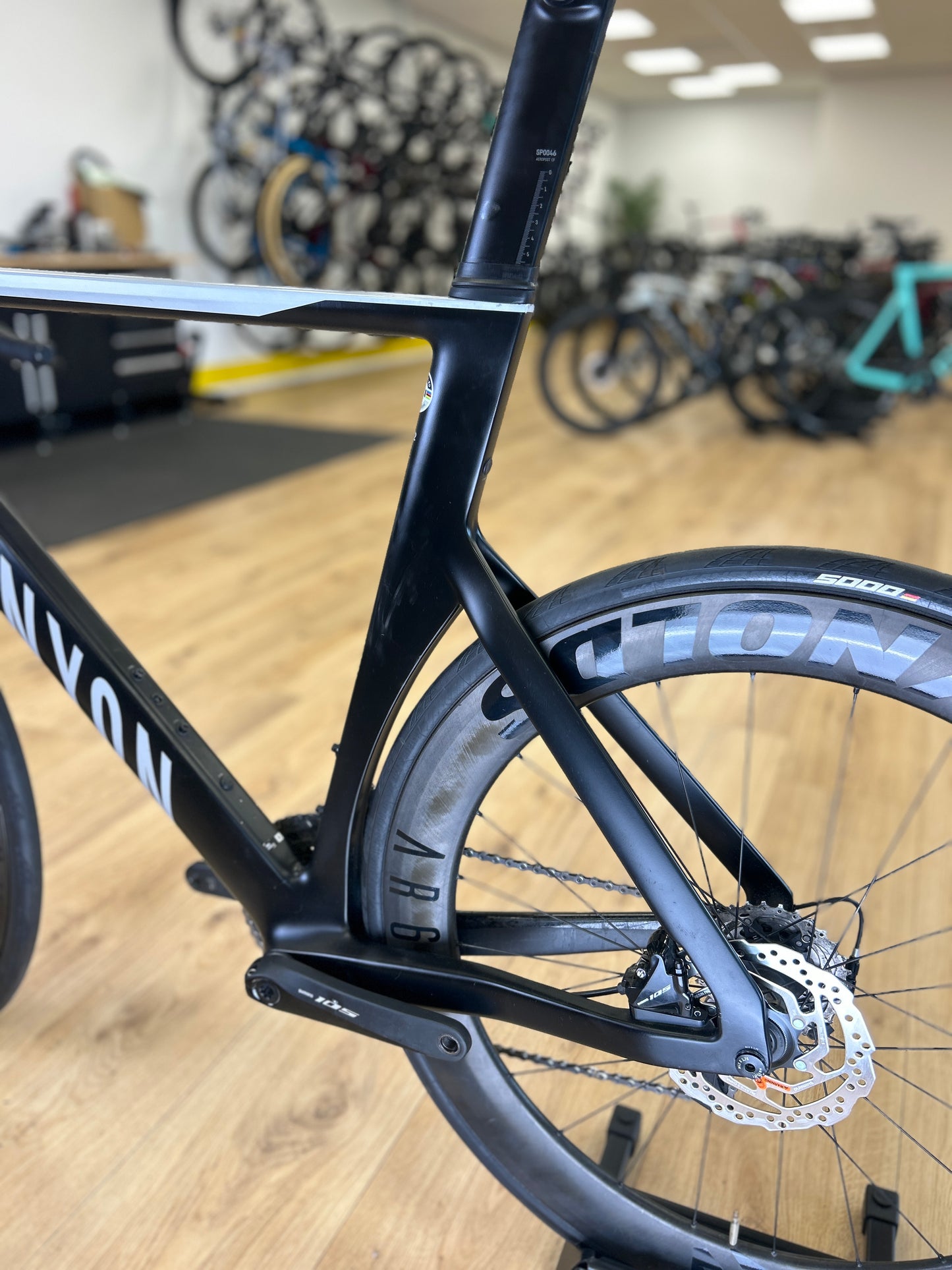 Canyon Aeroad Carbon Disc Racefiets