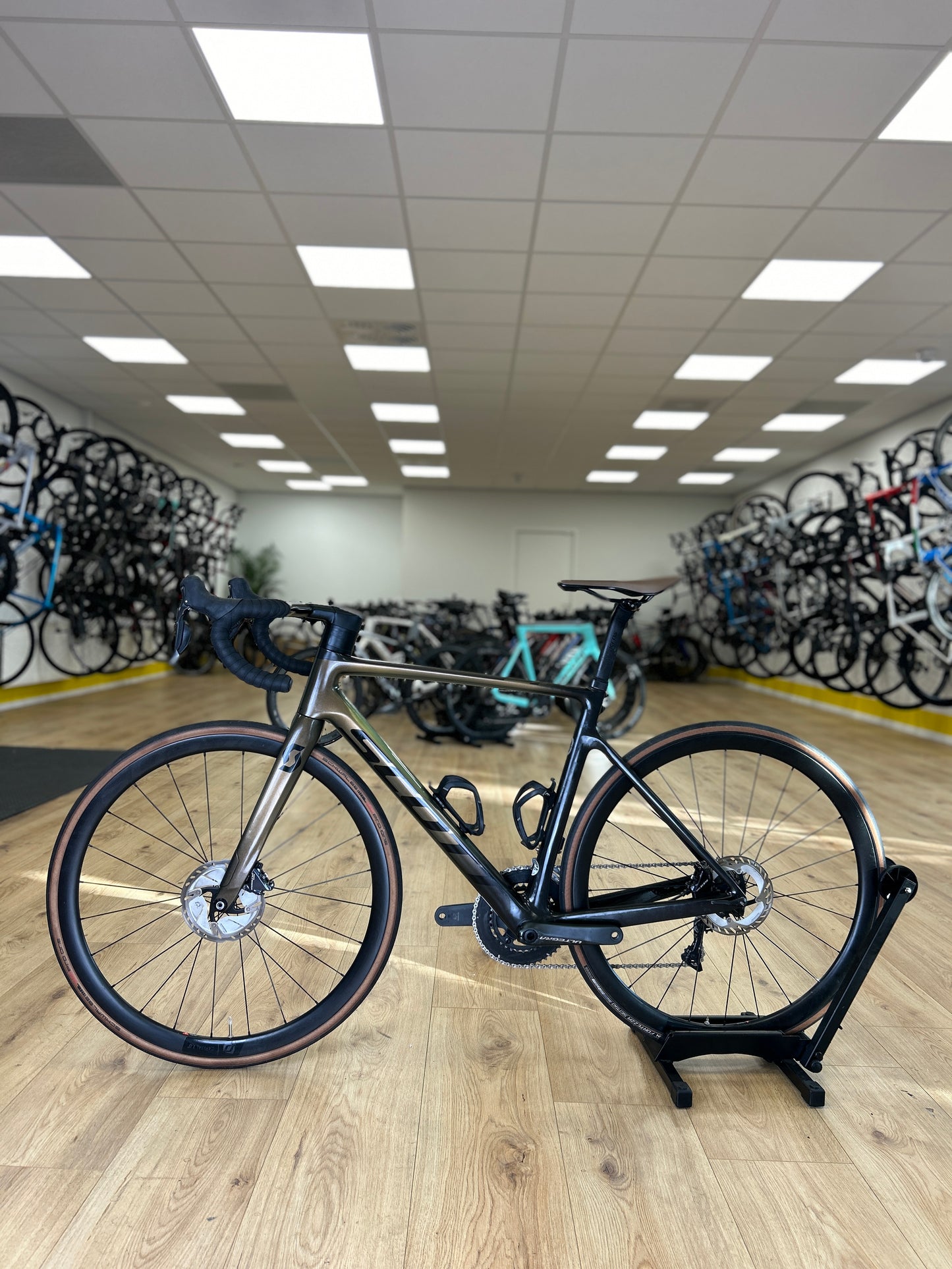 Scott Addict RC Di2 Carbon Disc Racefiets
