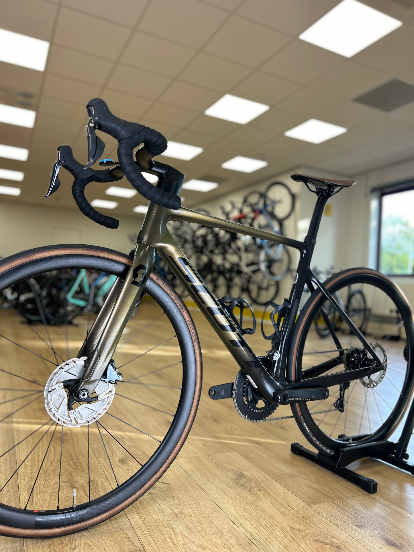 Scott Addict RC Di2 Carbon Disc Racefiets