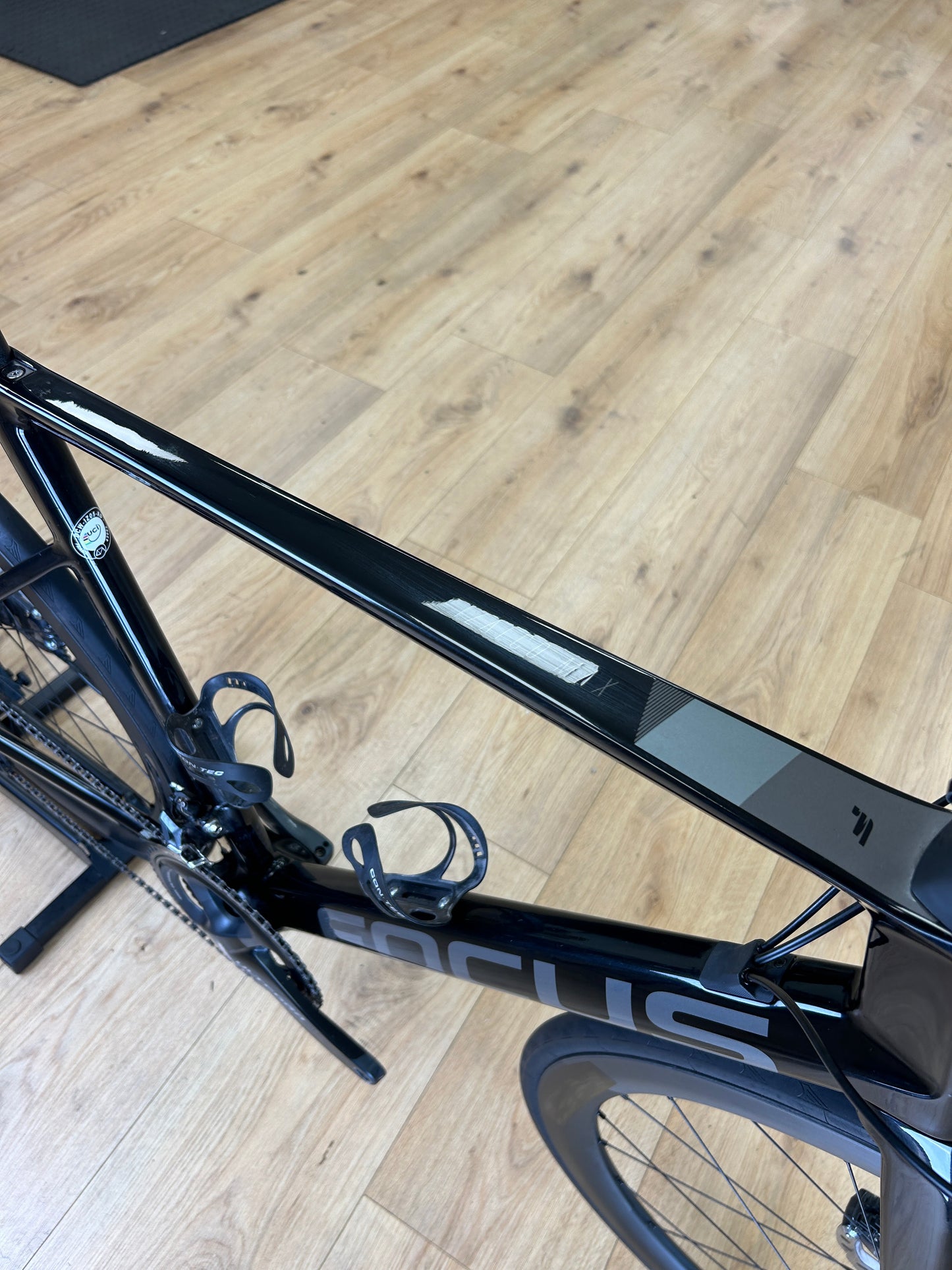 Focus Izalco Carbon Disc Racefiets