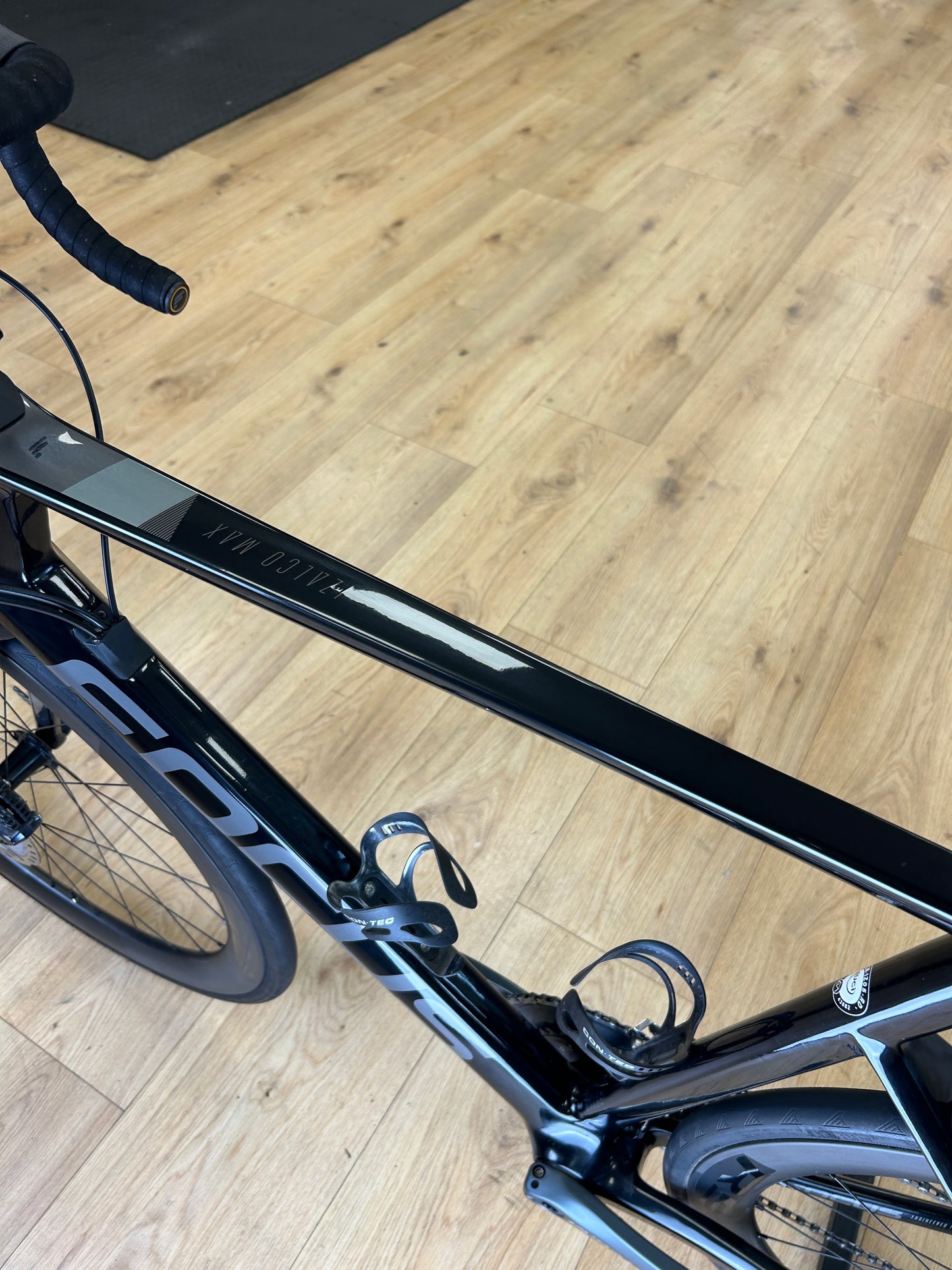 Focus Izalco Carbon Disc Racefiets