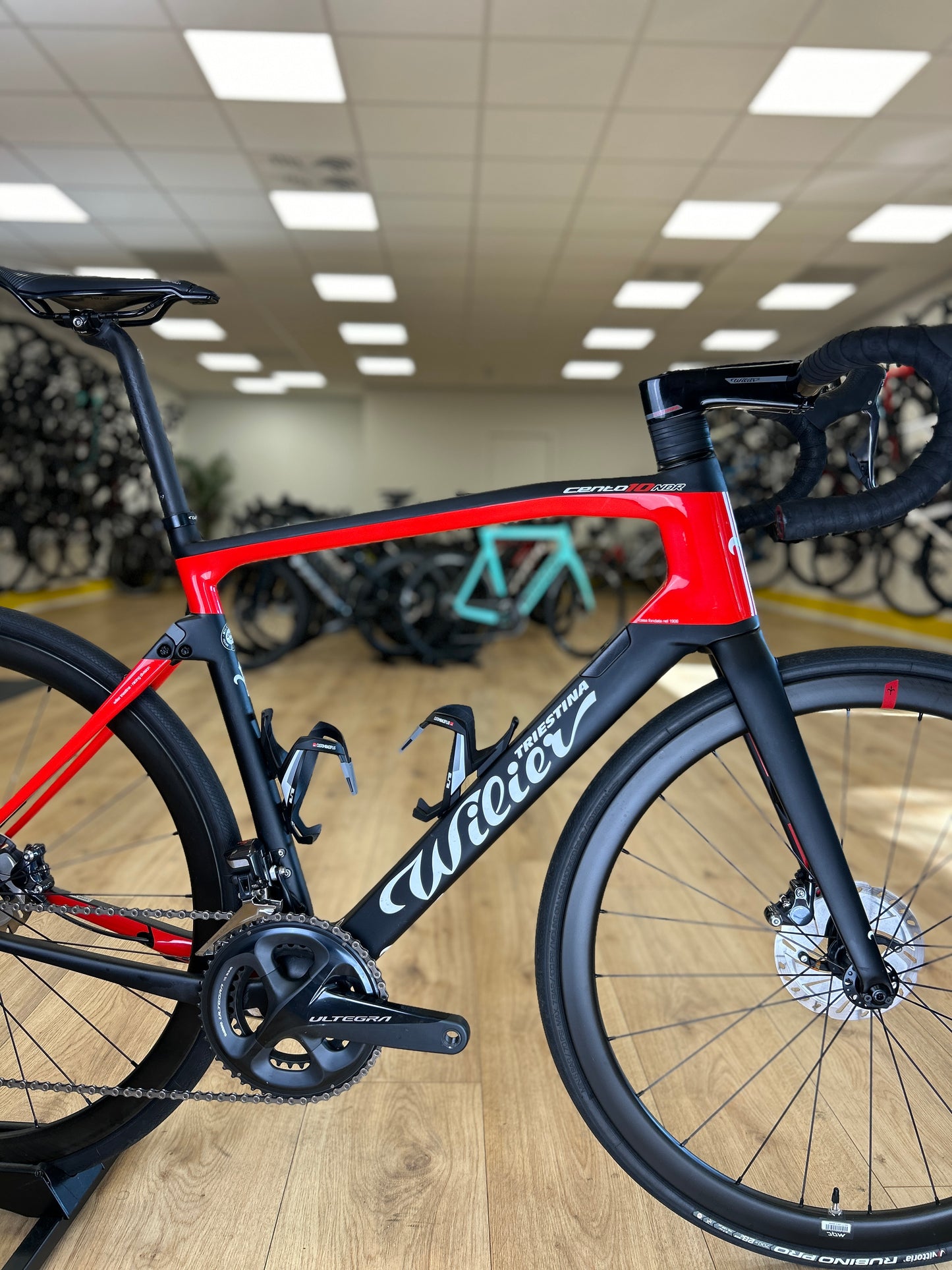 500km Wilier Cento10NDR Di2 Carbon Racefiets
