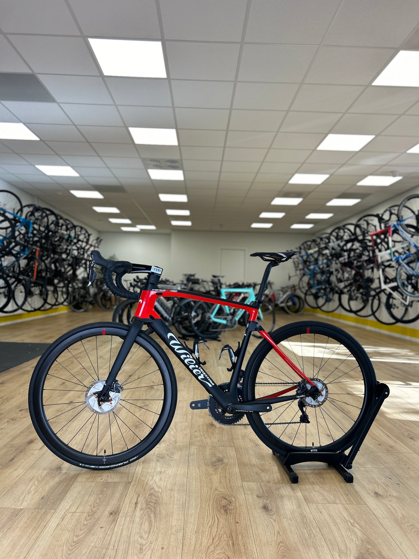 500km Wilier Cento10NDR Di2 Carbon Racefiets