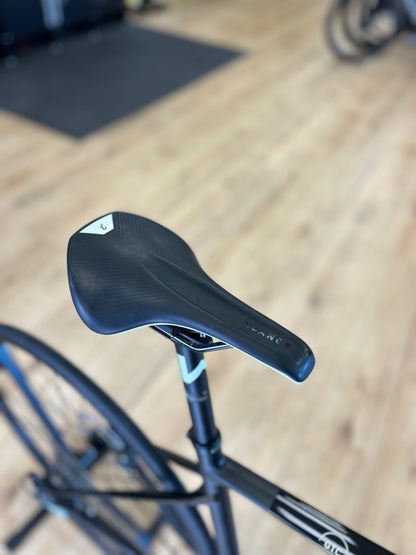 Cube Attain Carbon Disc Racefiets