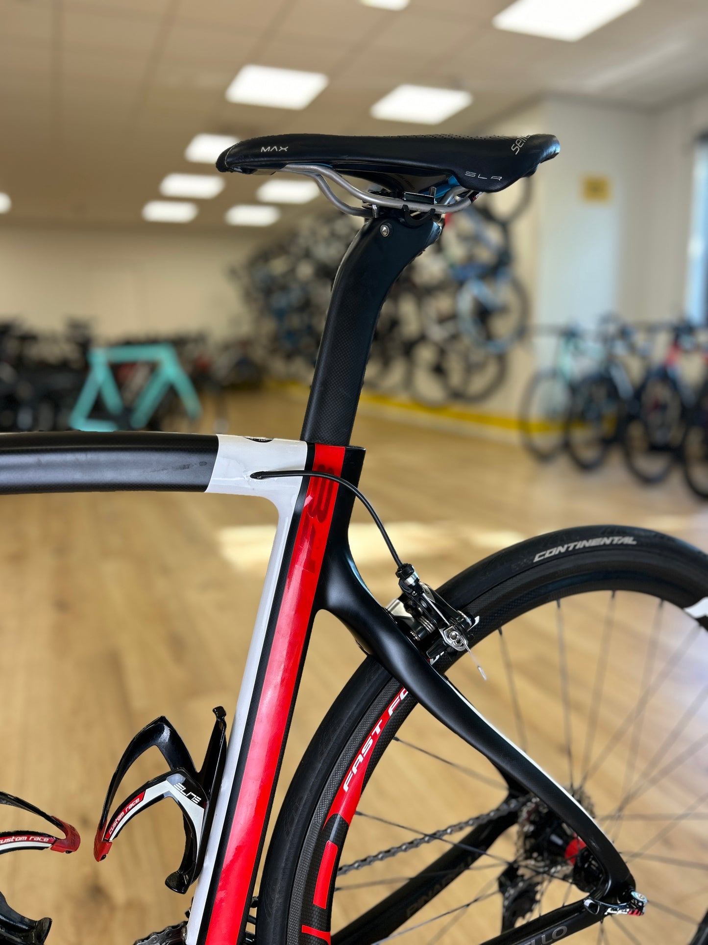 Pinarello F8 DI2 Carbon Disc Racefiets