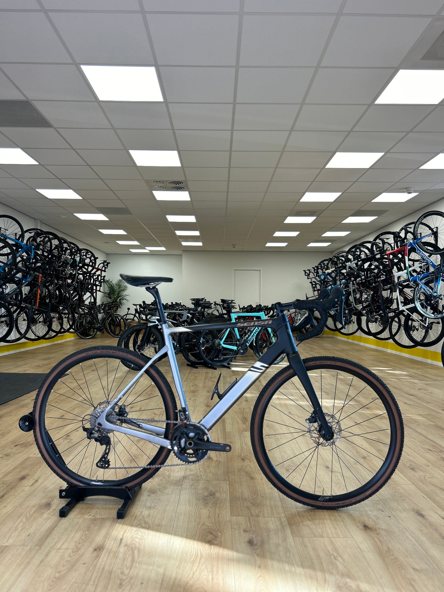 Sensa Giulia Elite Gravel Carbon Disc Racefiets