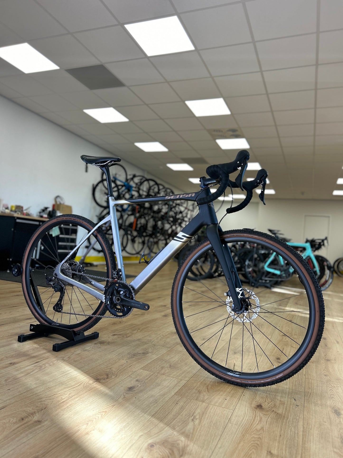 Sensa Giulia Elite Gravel Carbon Disc Racefiets