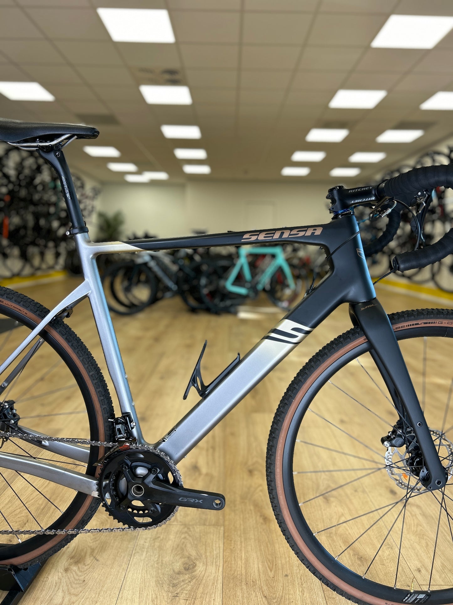 Sensa Giulia Elite Gravel Carbon Disc Racefiets