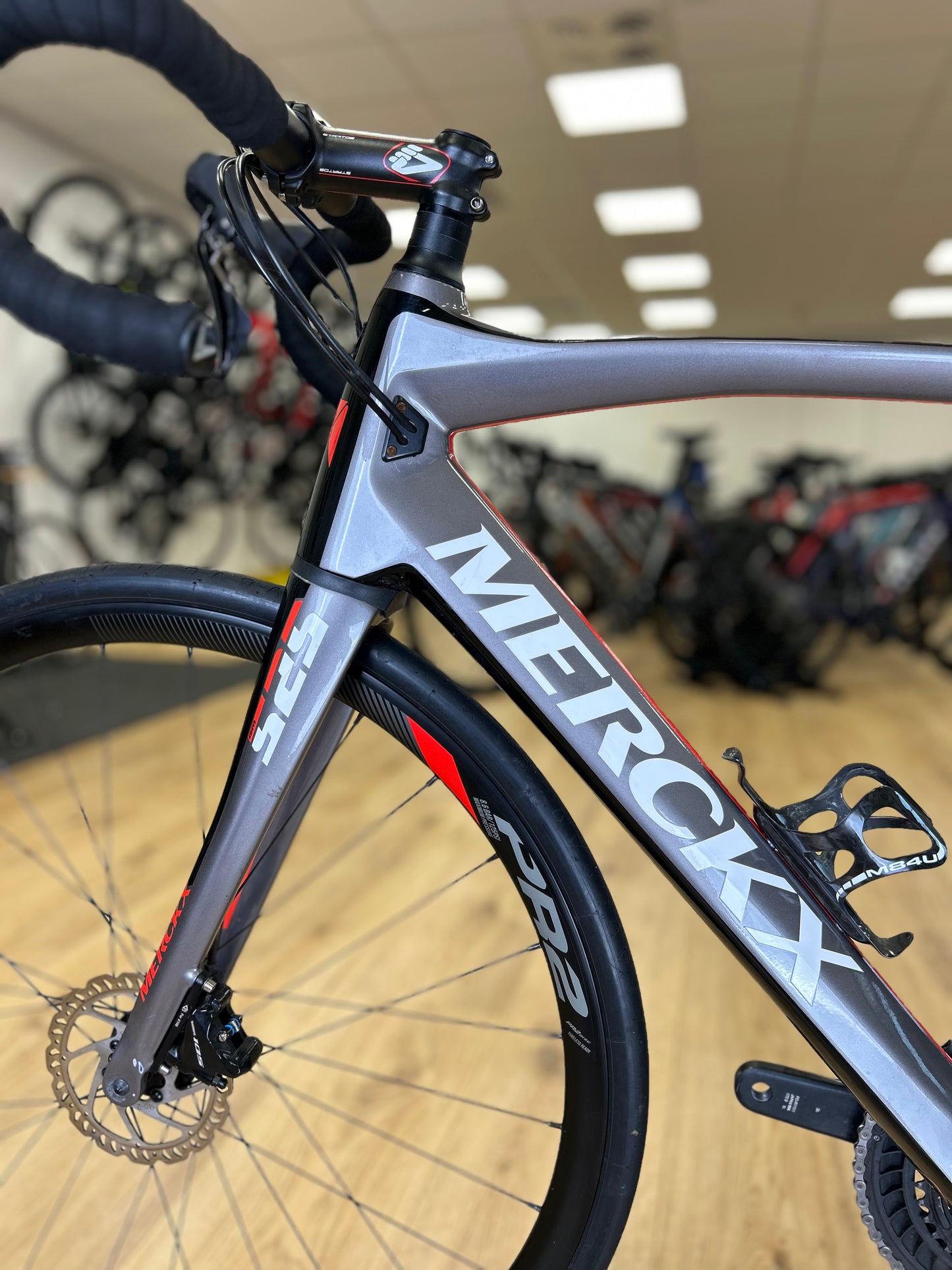 Eddy Merckx EM525 Disc Carbon Racefiets