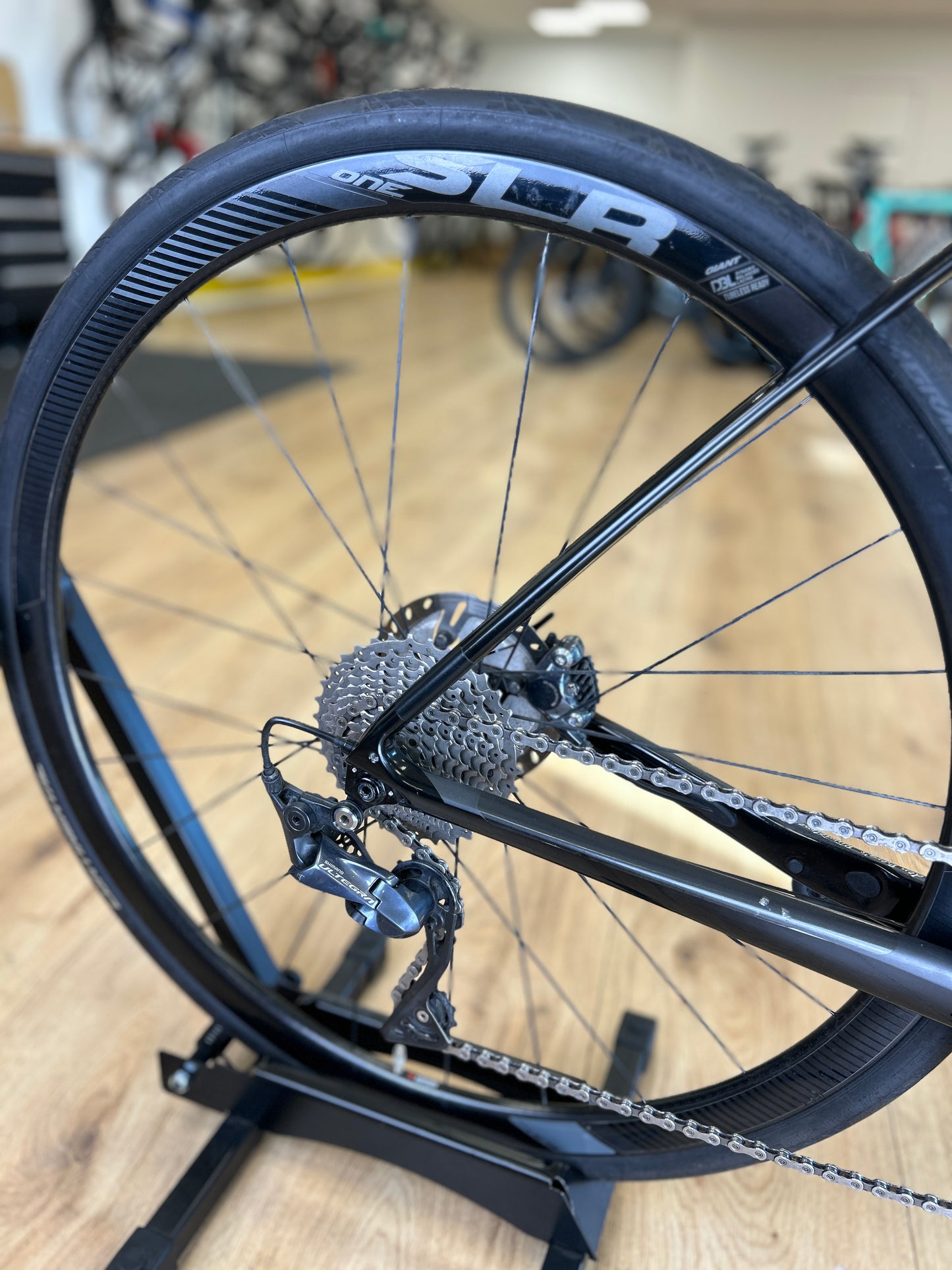 Giant Defy Advanced Pro Carbon Disc Racefiets