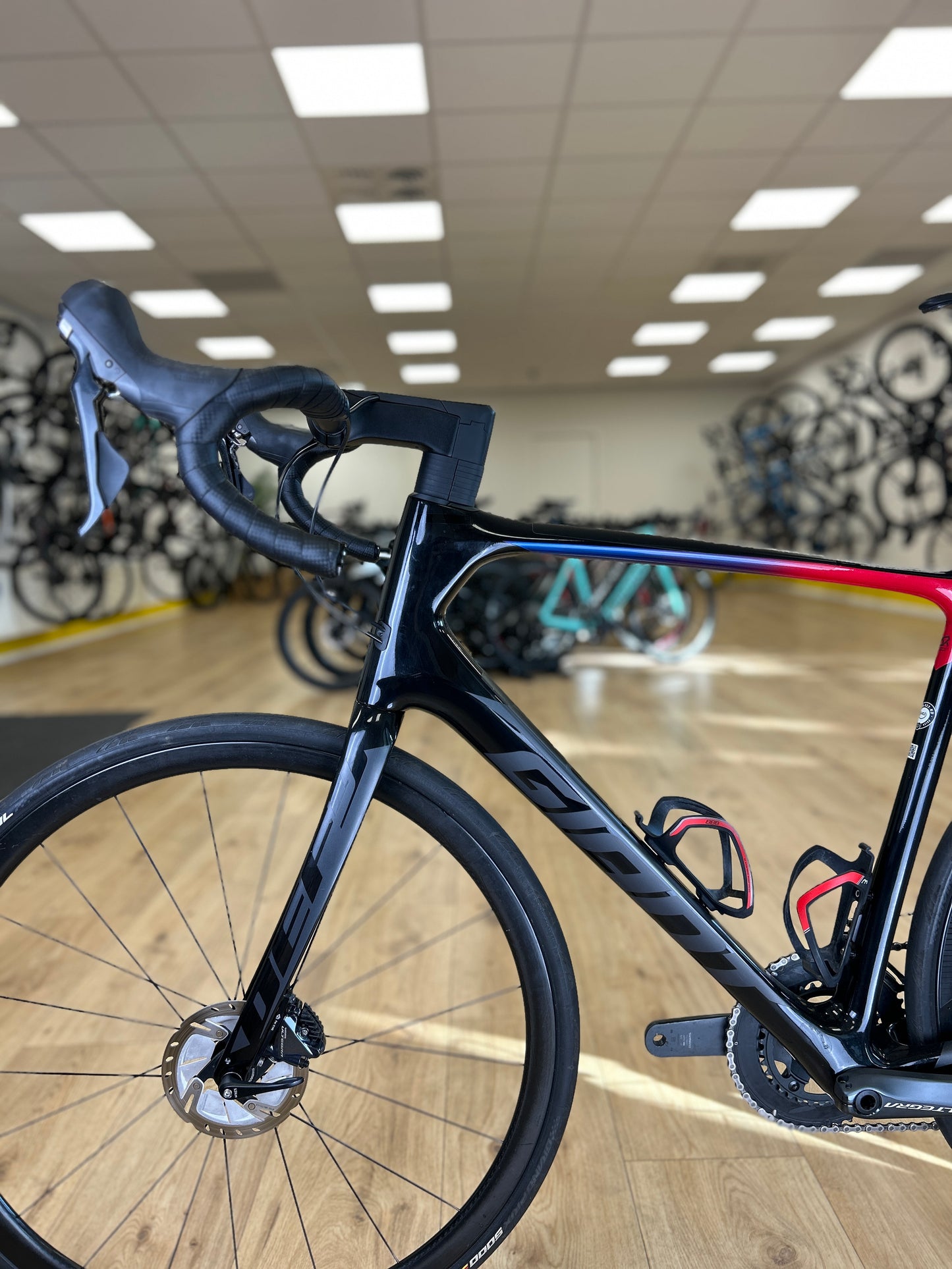 Giant Defy Advanced Pro Carbon Disc Racefiets