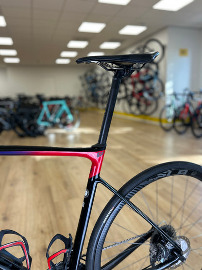 Giant Defy Advanced Pro Carbon Disc Racefiets