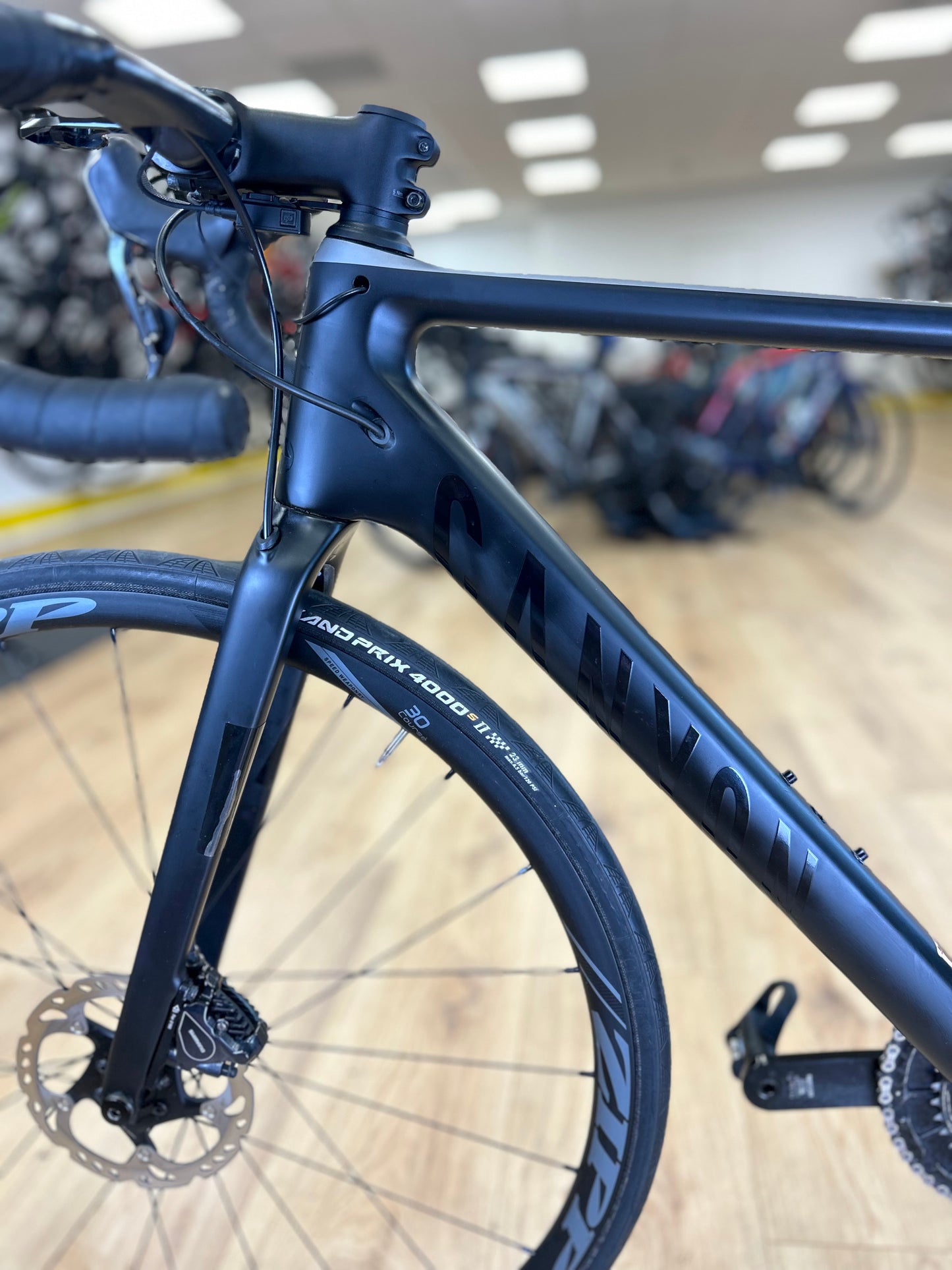 Canyon Endurance Carbon Disc Racefiets