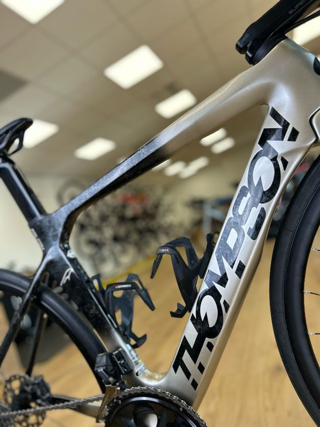 XS Thompson Falcon Di2 Ultegra Disc Carbon Racefiets