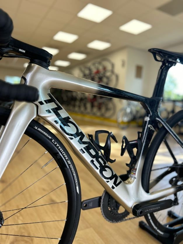 XS Thompson Falcon Di2 Ultegra Disc Carbon Racefiets